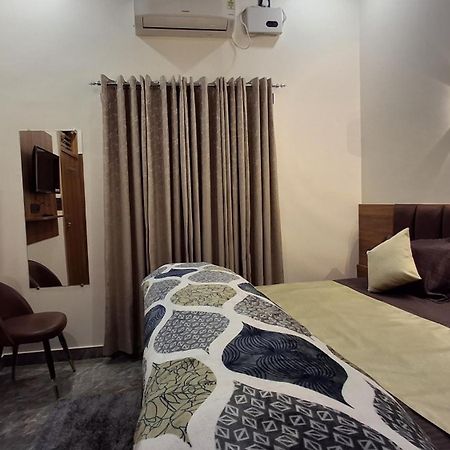 Hotel Shri Harihar Dham Mathura Exterior foto