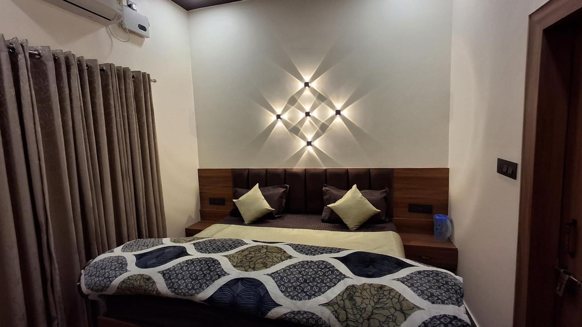 Hotel Shri Harihar Dham Mathura Exterior foto